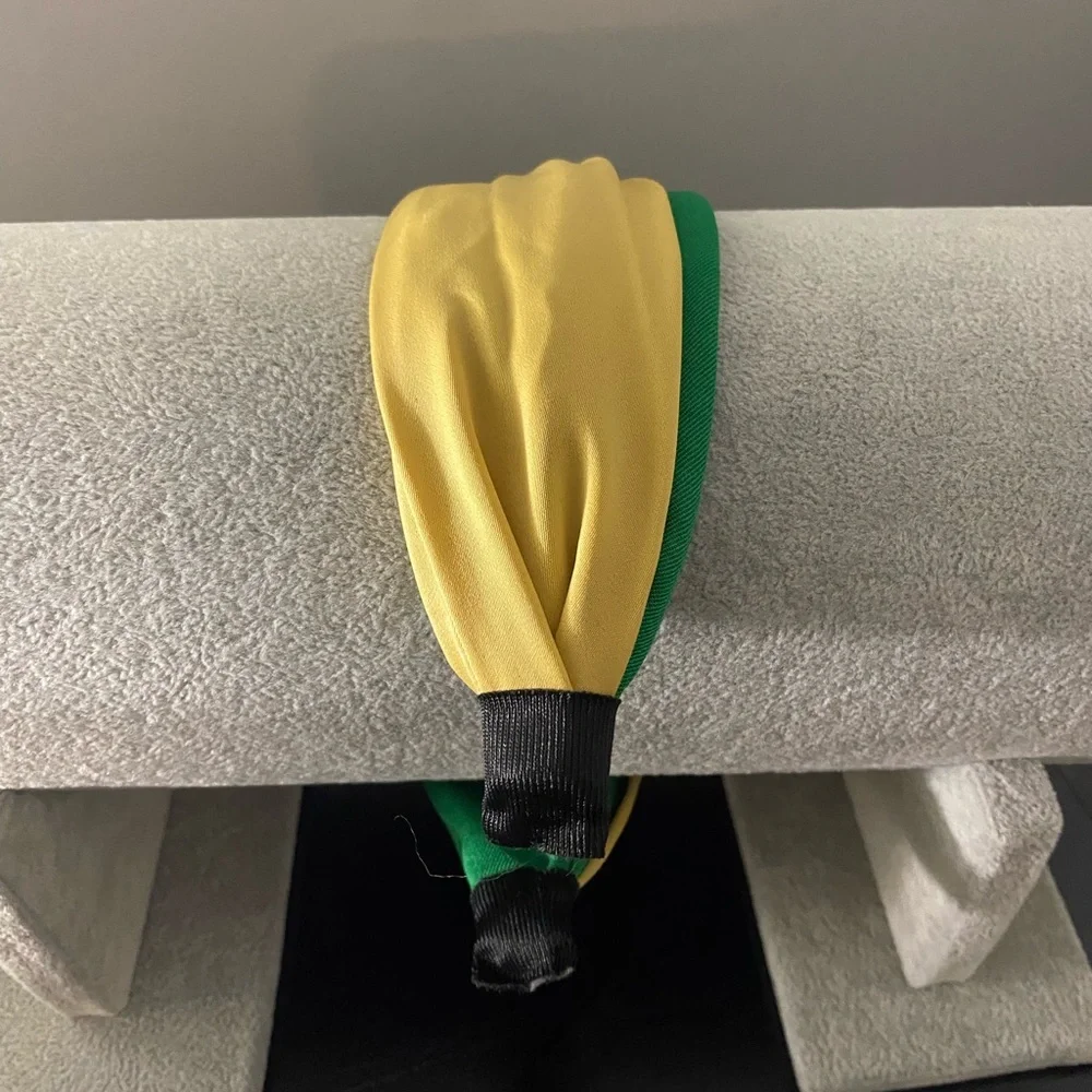 NWOT Green & Yellow Knot Headband💚 💛